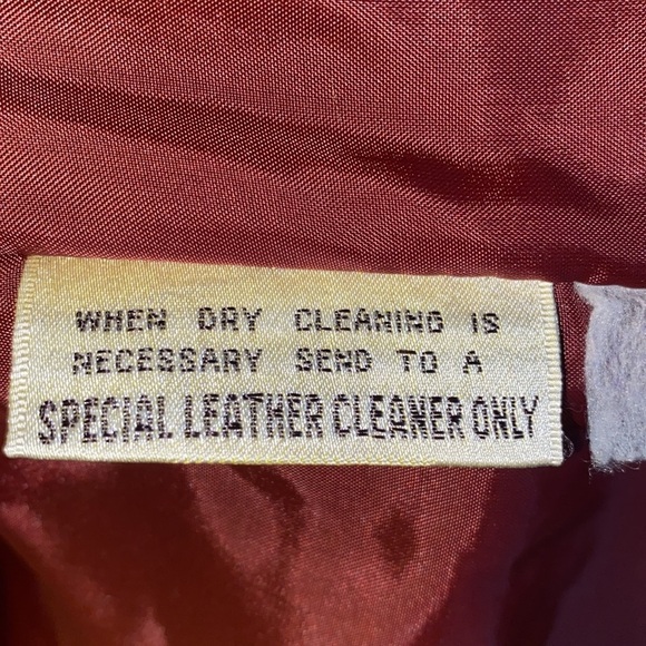 Vintage Berman’s Women's Burgundy Leather Jacket - Picture 11 of 12
